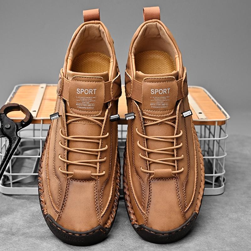 Herren Freizeitschuhe aus Leder Atmungsaktive Sneaker Mode Britischer Stil Loafer Herren Luxus Designer Bootsschuhe