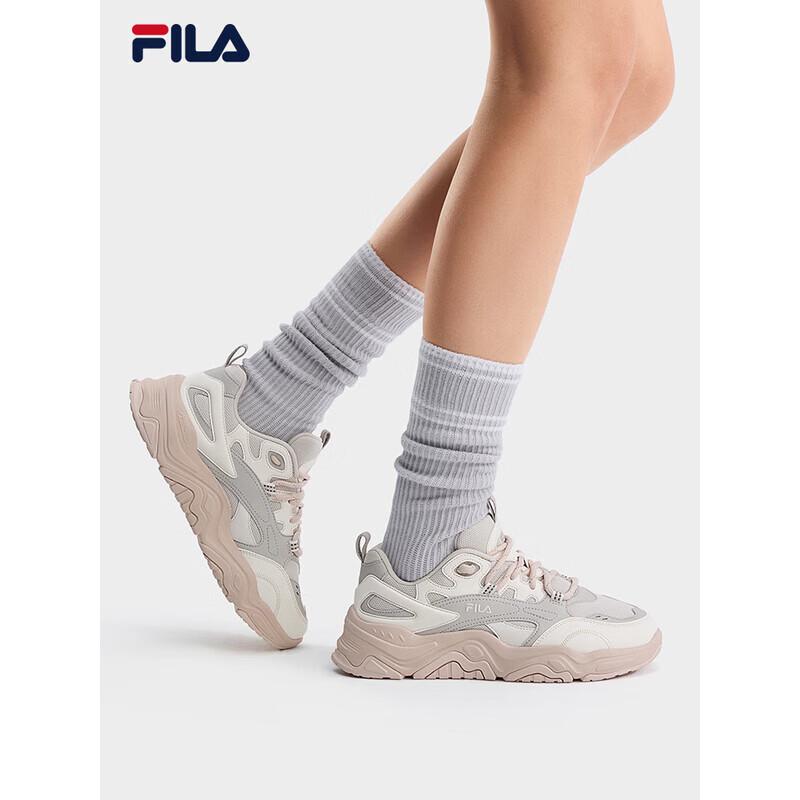 

FILA Women s COLLINA Chunky Sneakers US 7