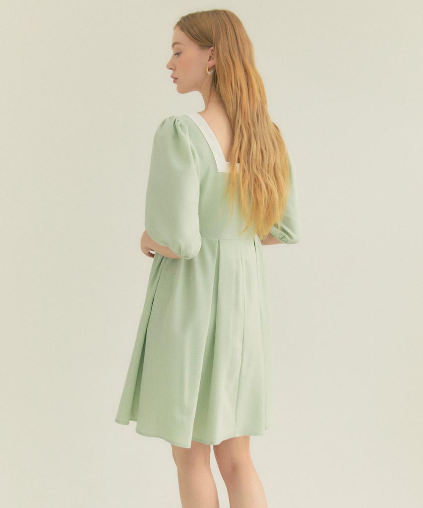 Fry Height Contrast Square Neck Pleated Dress Mint