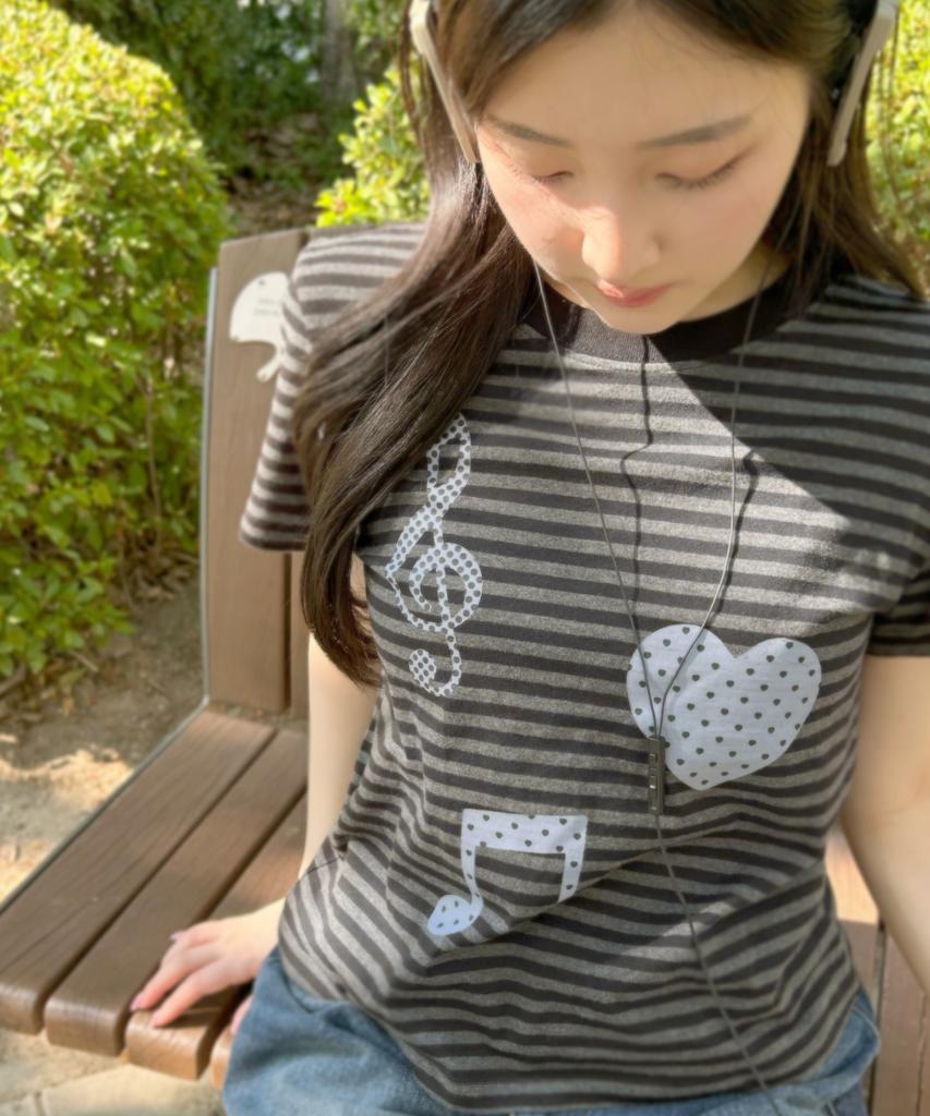 Loginaenloji Melody Heart Stripe T-Shirt Charcoal Gray