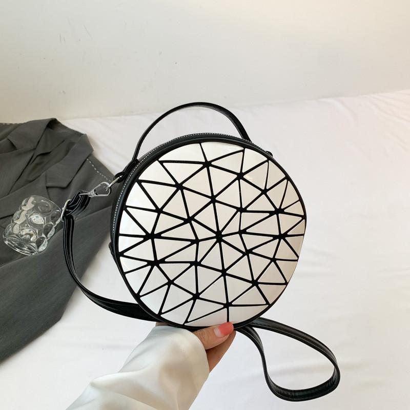 Chic Women s Shoulder Bag 2023 Summer New Trendy Fluorescent Pu Handbag белый