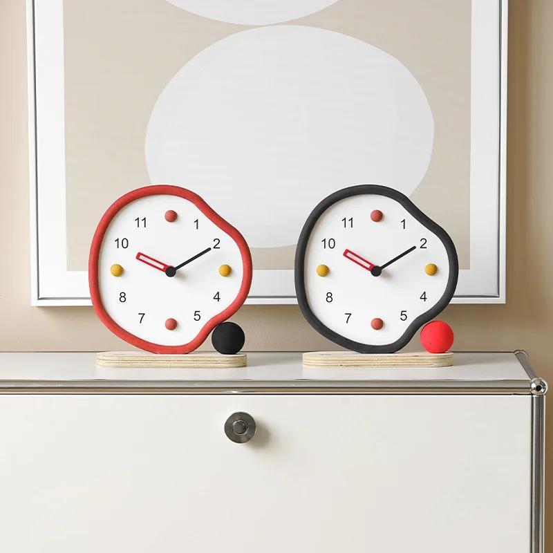 Creative Living Room Silent Desk Clock Desktop Ornaments, Wine Cabinet TV Cabinet Entrance Decorations Bedroom Table Clock