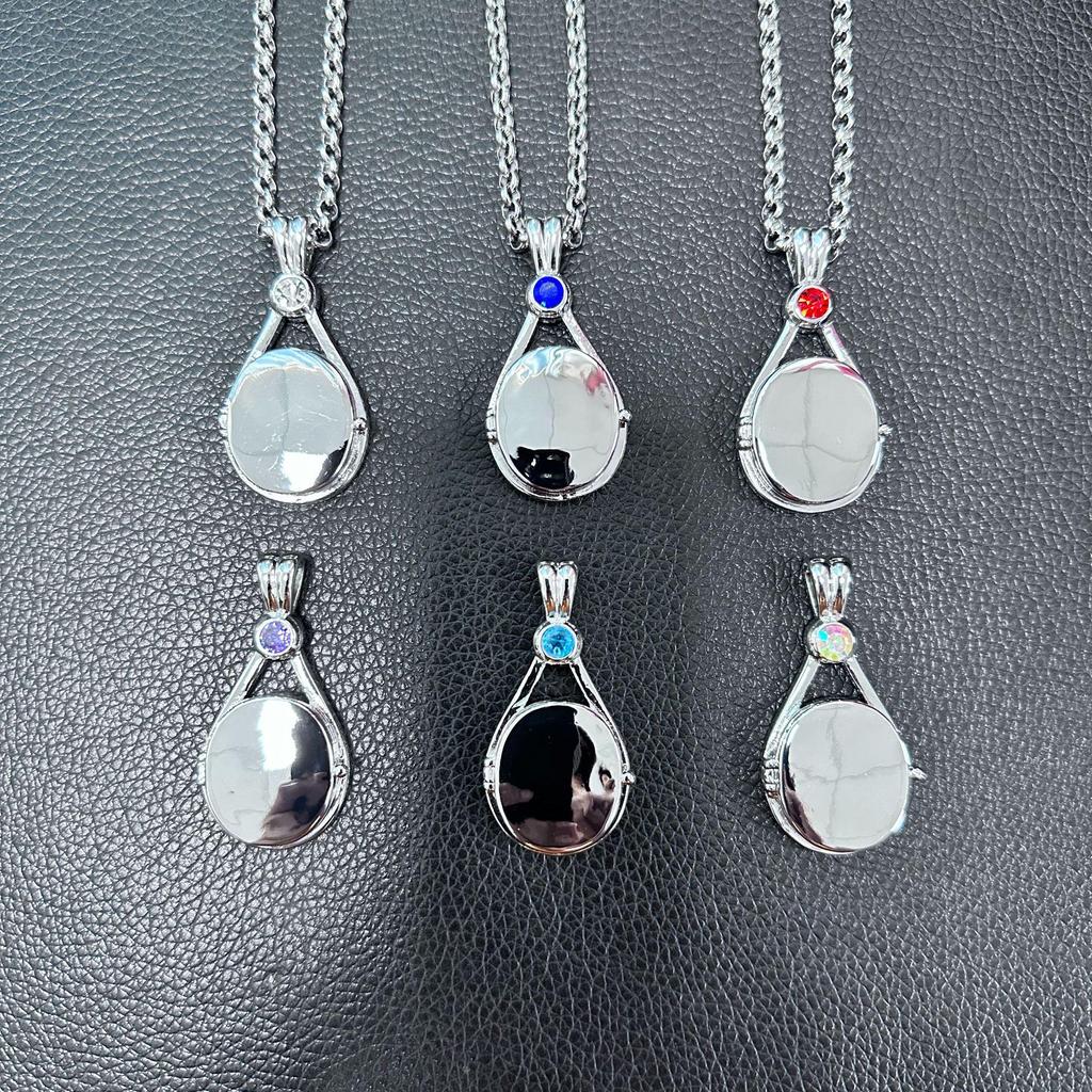 Red Sand Imprint Mermaid Shell Pendant Necklace