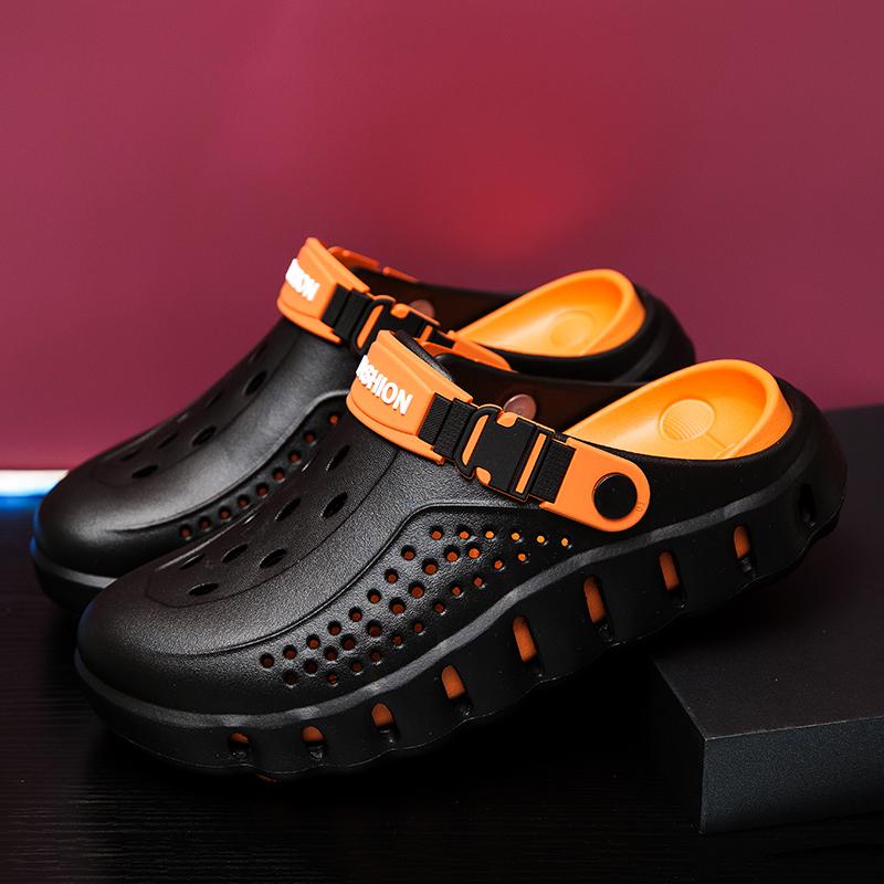 New Men Sandals Outdoor Soft Thick Sole Slides Breathable Sandals Non-Slip Garden Clogs Lightweight Summer Beach Slippers