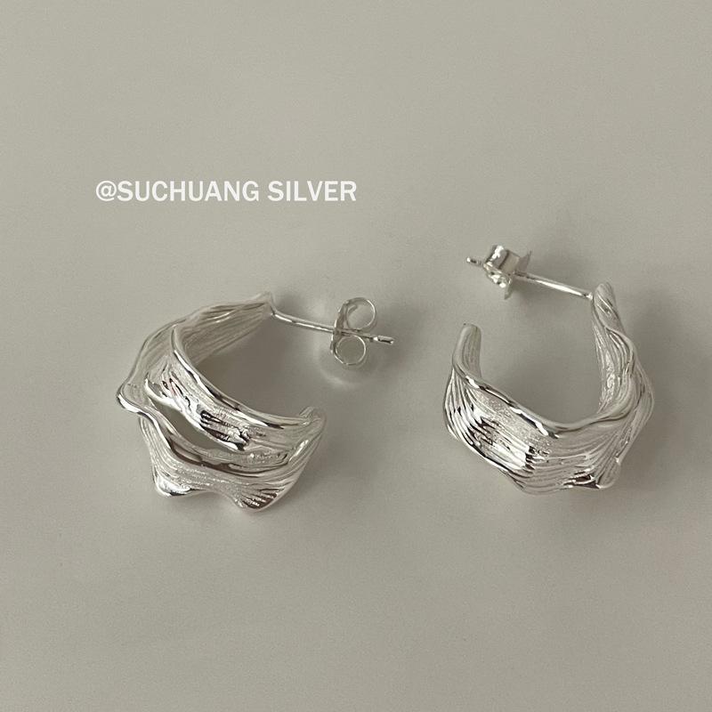 Su Chuang S925 Sterling Silver Irregular Texture Stud Earrings - Cool Minimalist Pleated Design for Women. 925 Silver
