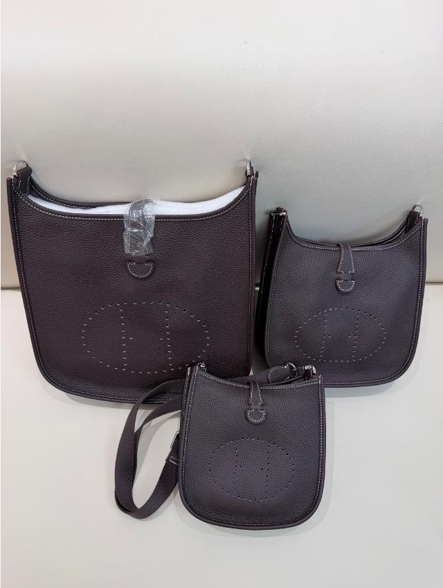 2026 Women's Classic Cowhide Leather Shoulder & Crossbody Bag