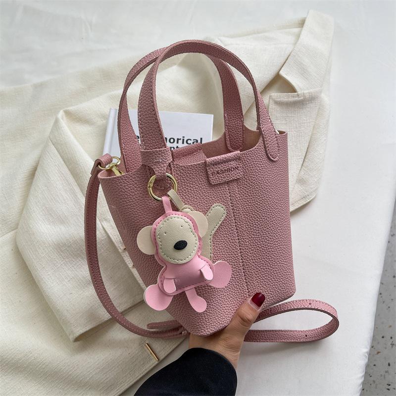 High-end Small Bag Women's New Fashion Versatile Vegetable Basket Portable Bucket Bag Textured Messenger Bag