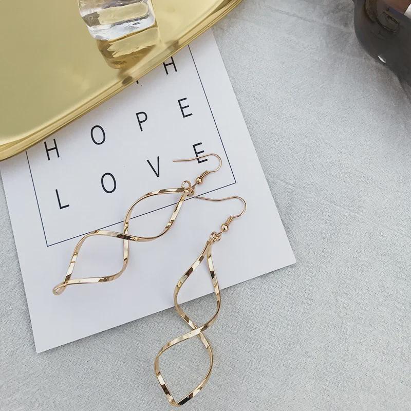 Modern Geometric Spiral Wave Drop Earrings - Fashionable Metal Jewelry for Women
