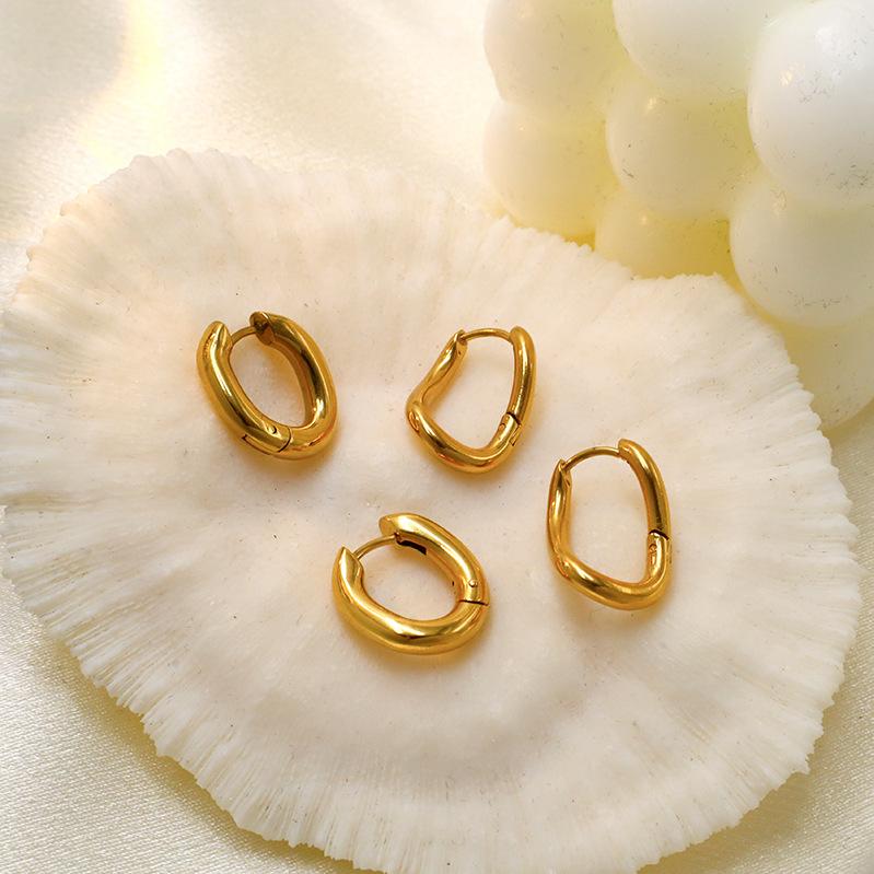 Specially For 18K Square Smooth Titanium Steel Earrings That Do Not Fade, Fashionable Ear Jewelry, High-End Niche