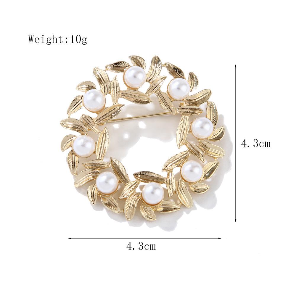 Antique Wreath Atmospheric Fashion Leaves Pearl Brooch Alloy Wreath Gold Corsage Clothing Accessories Perfect Gift for Couples