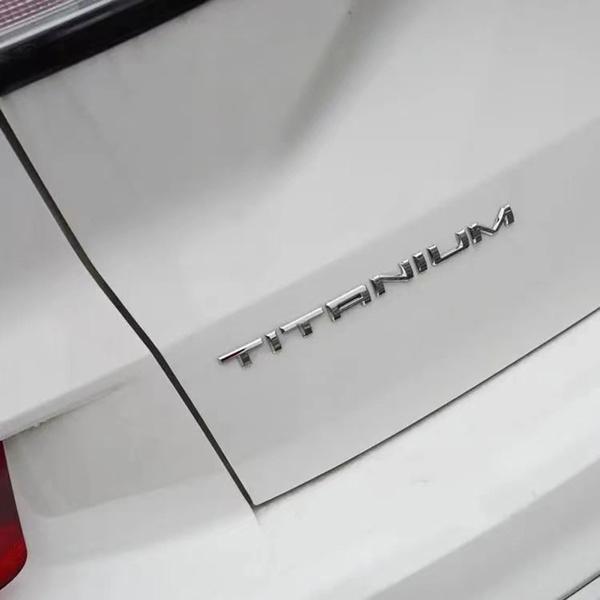 TITANIUM Logo Auto Heckklappenemblem Chrom Abzeichen Aufkleber