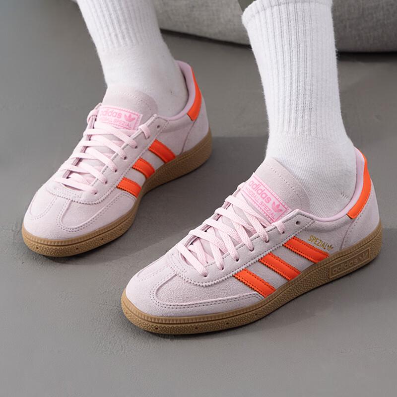 

Adidas Women s JS0250 Lifestyle Sneakers 36
