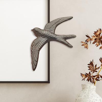Flygande Fågel Väggdekor Konst Ornament Svart Gjutjärn Skulptur Svala Figur för Inomhus Uteplats