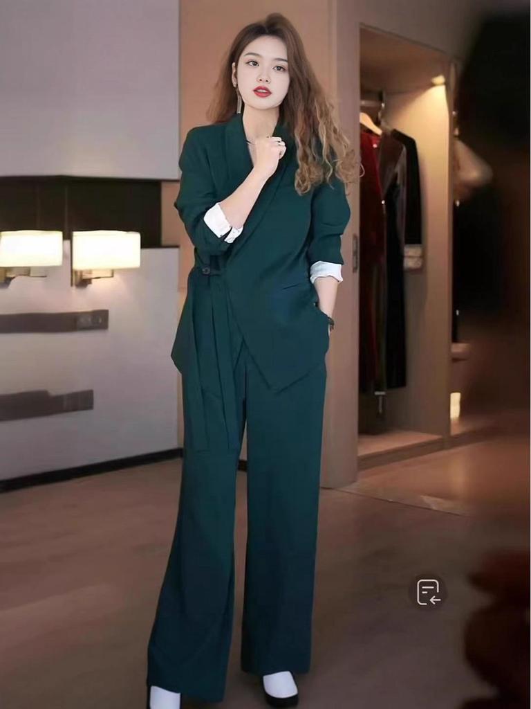 Popular Plus Size Loose Age-Reducing Wide-Leg Pants Suit for Women - Spring & Autumn Collection