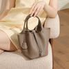Sac pour femme en cuir véritable Sac panier de légumes Sac à main à la mode, Sac seau motif litchi Sac pour femme