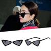 Lunettes triangulaires de personnalité à la mode pour femmes, lunettes de soleil rétro UV, accessoires d'extérieur d'été