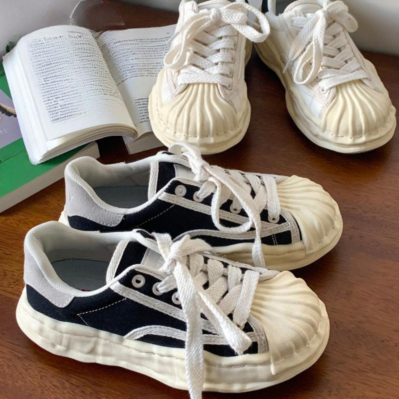 Korean Style Comfortable Women Shoes Simple Running 2024 New Fashion Autumn Elevated Increase Shell Head Dissolved Canvas Shoes