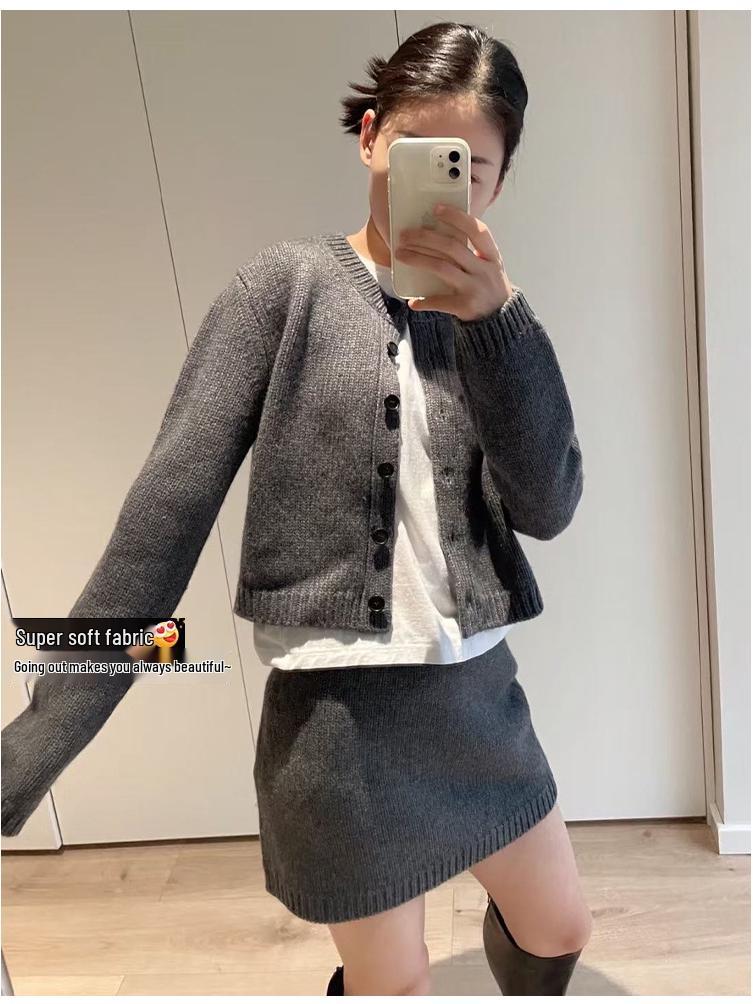 Women's Autumn/Winter Knitted Bodycon A-line Skirt - Slimming, Warm, and Stylish