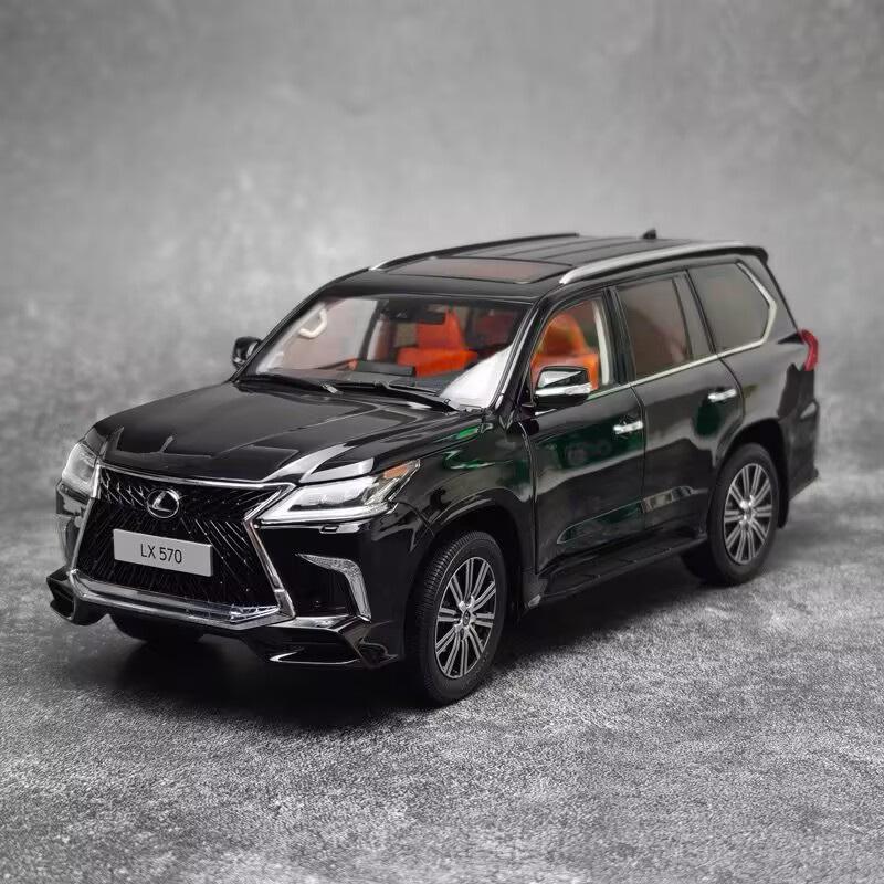 1/24 Lexus LX570 SUV Alloy Car Model Diecasts Metal Off-road Vehicles Car Model Sound Light Simulation Childrens Toy Gift