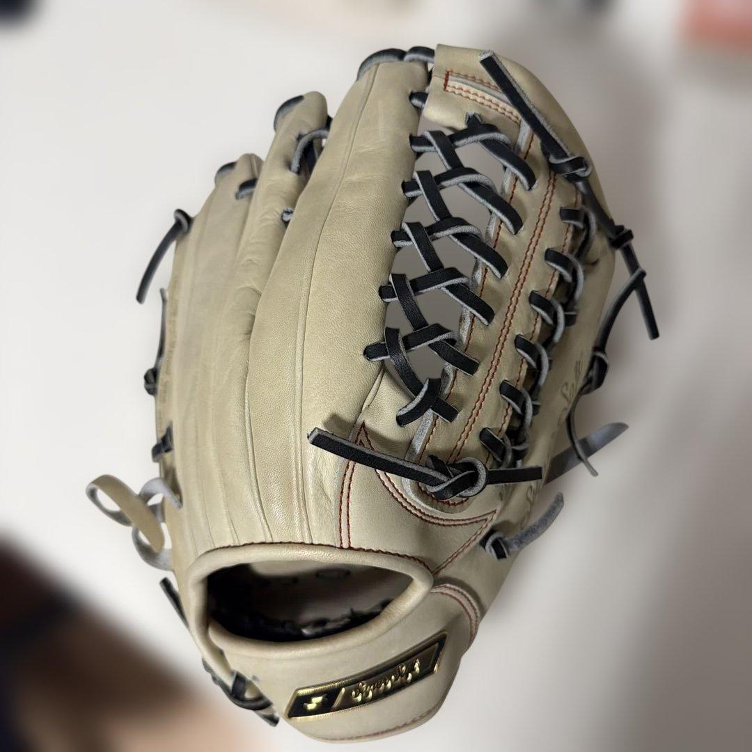 Used SSK supersoft soft gloves