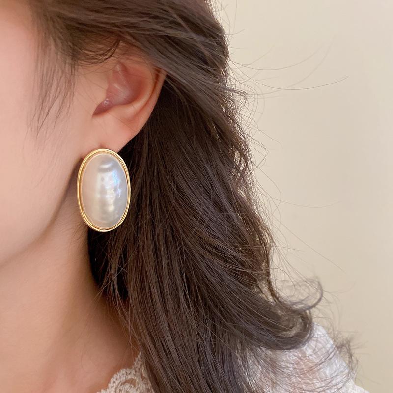 Pearl Earrings Set Butterfly Dangle Earrings for Women Metal Hollow Gold Plated Earring Cartoon Jewelry