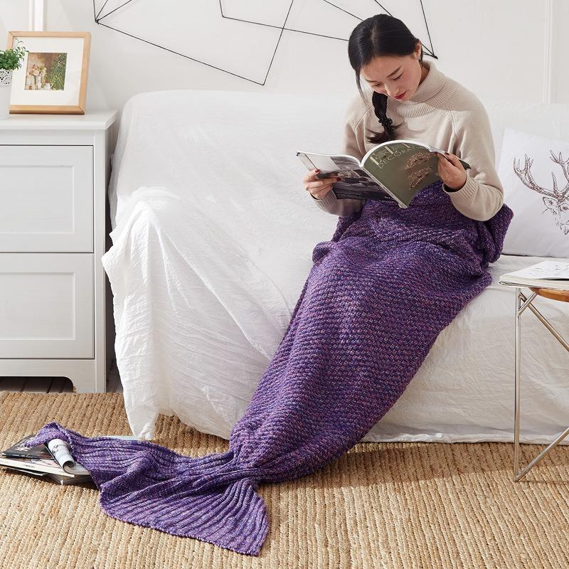 

Elegant Minimalist Mermaid Tail Blanket Soft Knitted Fantasy Throw for Couch, Bed or Gift Fairy Tale Inspired Cozy Home Decor 50x90CM темно-фиолетового