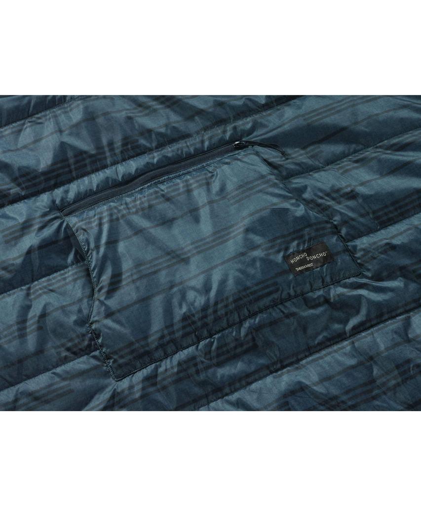 THERMAREST Honcho Poncho Insulated Outdoor Blanket Poncho with Hood Blue Print One Size