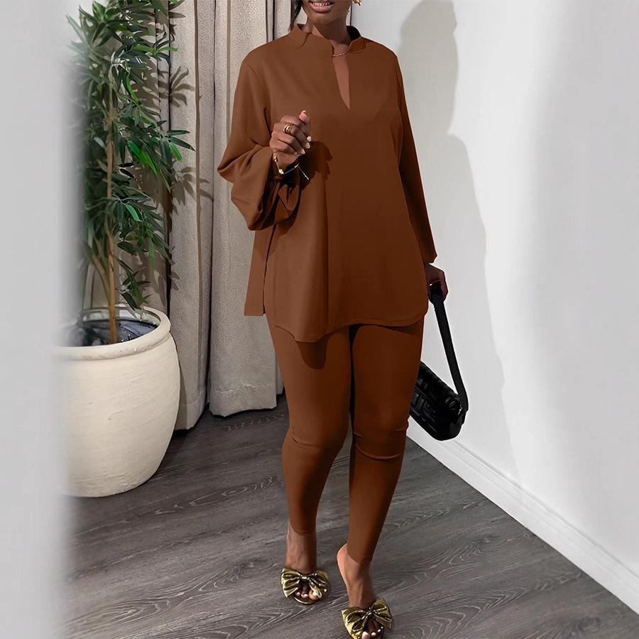 Elegant Two-Piece Set: V-Neck Split Top & Solid Color Skinny Pants