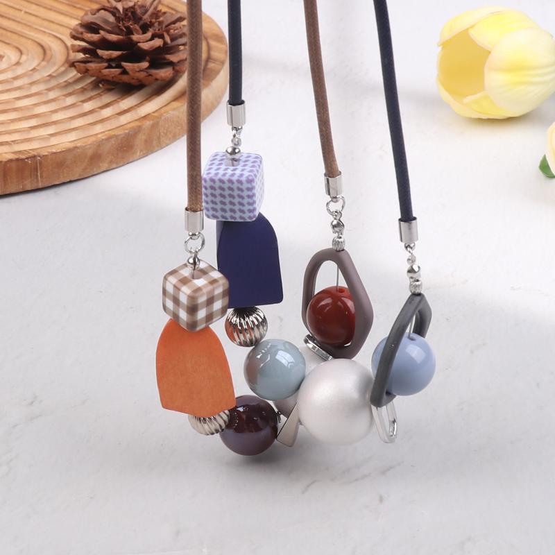 Beaded Geometric Short Sweater Chain Women Light Luxury Personalized Versatile Necklaces Fashion Jewelry Gift