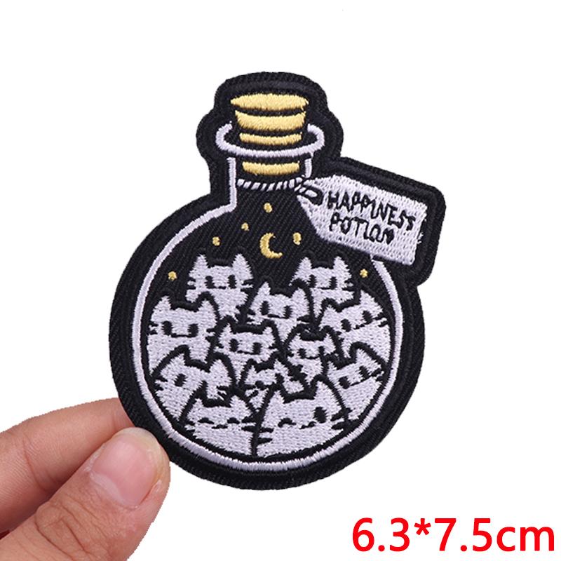 Cute Ghost/Cat Embroidered Patch Cartoon Animal Patch Iron On Patches For Clothing Thermoadhesive Patches For Clothes Jacket DIY