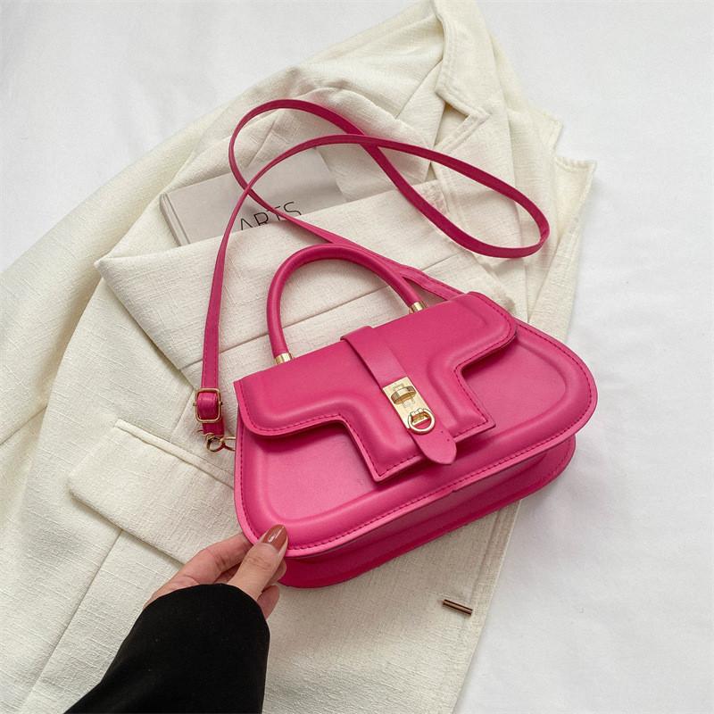 Trendy Pu Material Saddle Bag With Street Fashion Style And Minimalist Design розовый