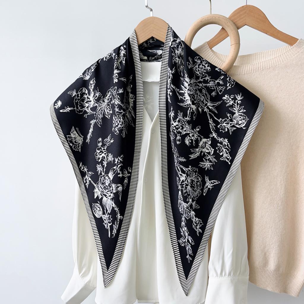 Korean version cashew nut printed triangular silk scarf women's summer atmosphere wearing headscarf simulation silk fashion headband accessories