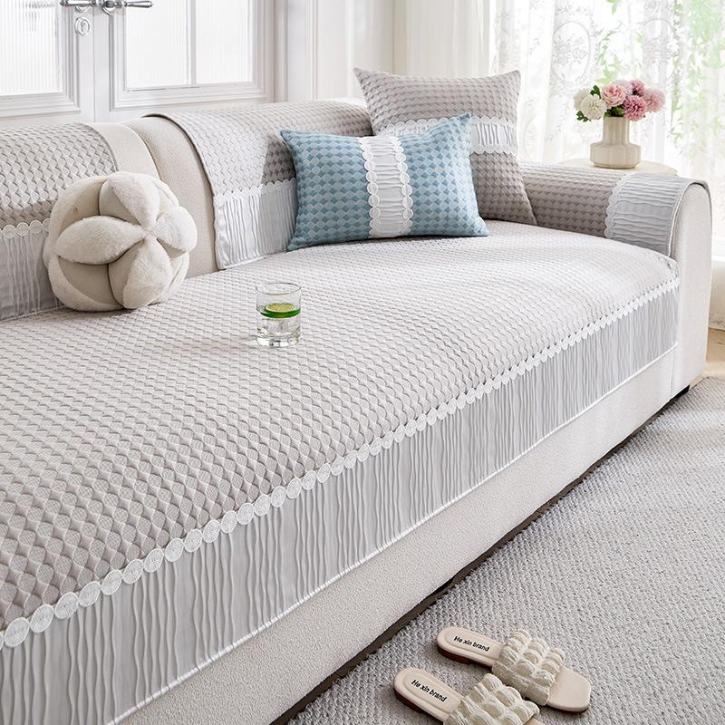 

Small Fresh Summer New Sofa Cushion Non-Slip And Breathable Advanced Feeling One-Piece Mat Ice Silk Mat Cushion 70*70cm