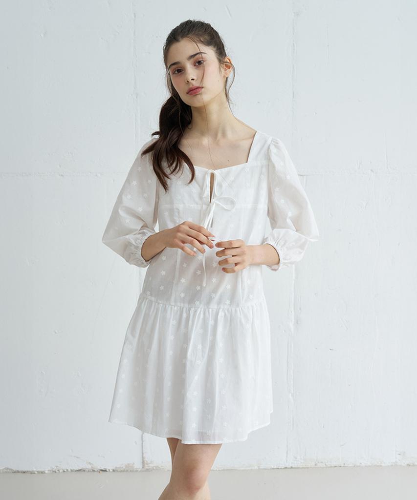 Bember Flower Embroidery Ribbon Tie Dress_White