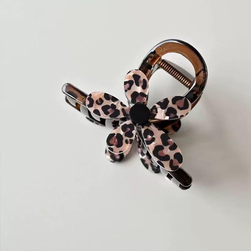 Leopard Print Acrylic Flower Claw Clip - High-End Women's Hairpin 2025