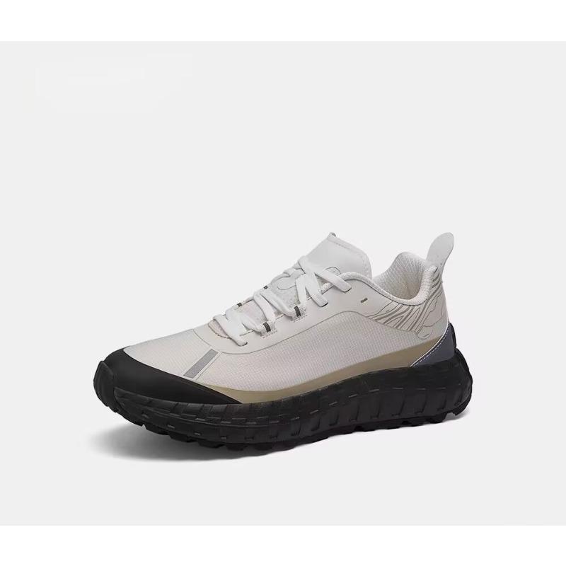 Designer Brand Trail Running Shoe Mesh