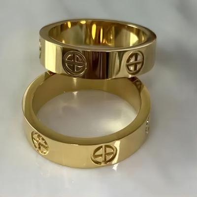 Anillos de acero inoxidable con forma de cruz clásica de moda para mujeres y hombres, joyería de lujo de color dorado, regalo de boda