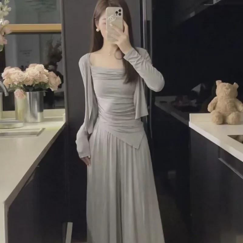 Lässiges dreiteiliges Set für Damen: Unregelmäßiger Cardigan mit Hosenträgern und bodenlanger Hose mit hoher Taille für Frühling und Herbst