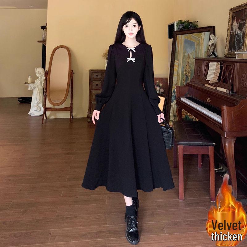 

Plus Size Black Fleece-Lined Hepburn-Style Slimming Dress for Women - Autumn/Winter Collection M [Suggested for 40-50 kg]