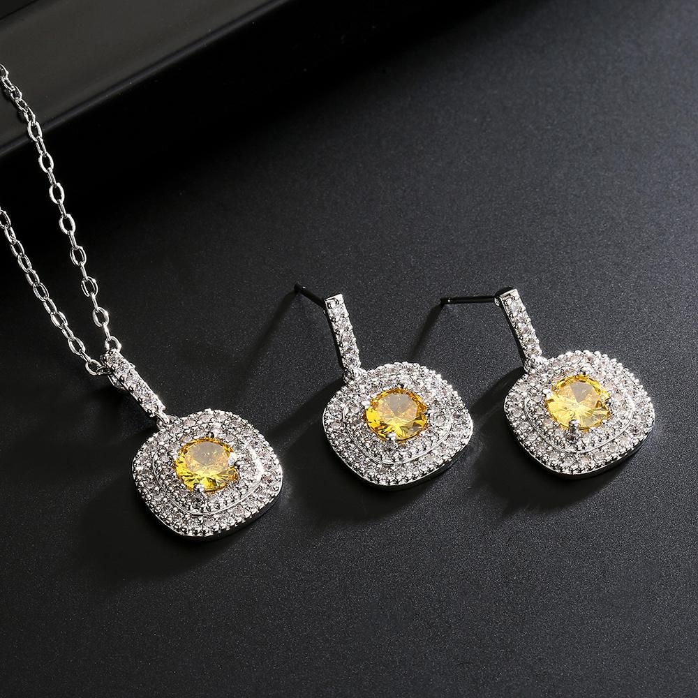 ZAKOL Ensemble Collier Boucles d'Oreilles Géométriques Classiques en Zircone Cubique pour Femmes Zircon Brillant Carré Couleur Argent Mariage Fête Zircon