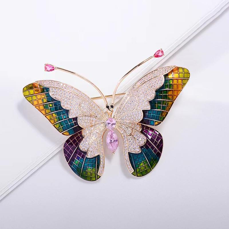 SUYU Vintage Black Butterfly Brooch With Slightly Inlaid Cubic Zirconia Insect Clothing Accessories