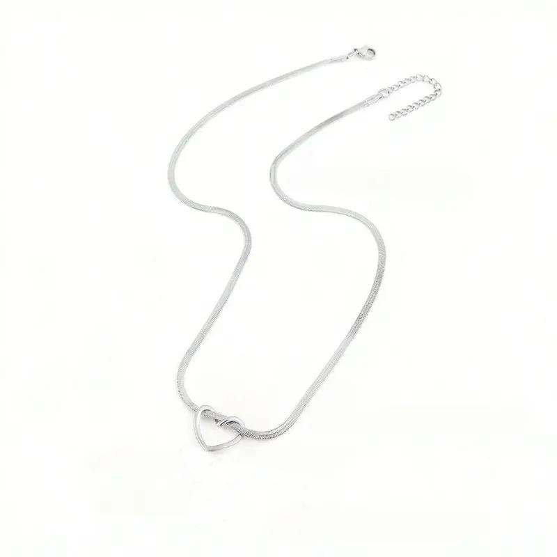 Simple Twisted Heart Necklace for Women – 18K Trendy Titanium Steel Pendant