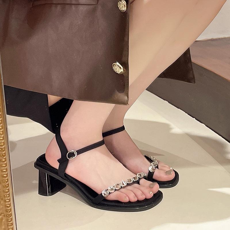 Fashion Hot Selling 2025 Summer Diamond Strap High Heels Women's Thick Heel Fairy Shoes The Season Square Head High Heels Trend Korean