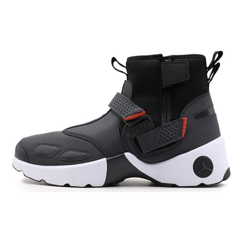 Jordan Trunner High Triple Black AA1347-003