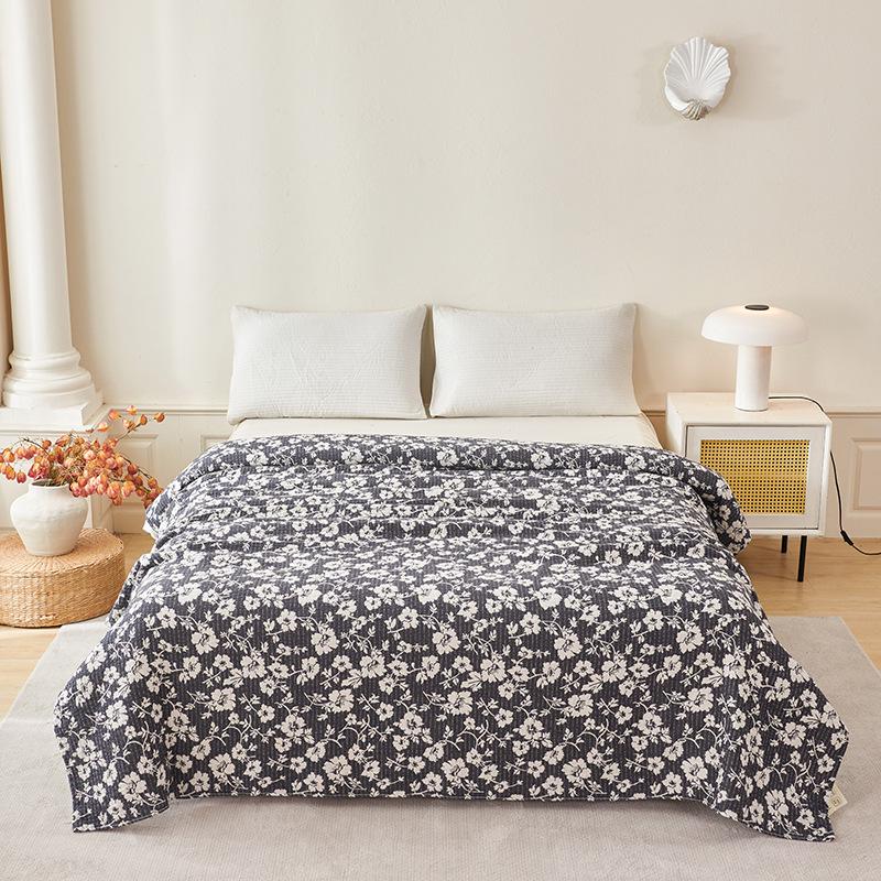 

Pure Cotton Three-Layer Washed Gauze Towel Blanket - Perfect for Office or Dorm, Summer Cool Air Conditioning Use 100x150cm