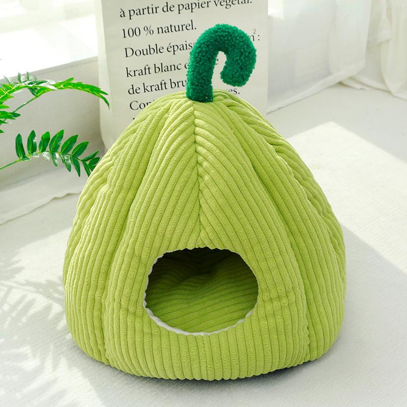 Cozy Winter Cat Nest: Washable All-Season Pet Bed & Mat