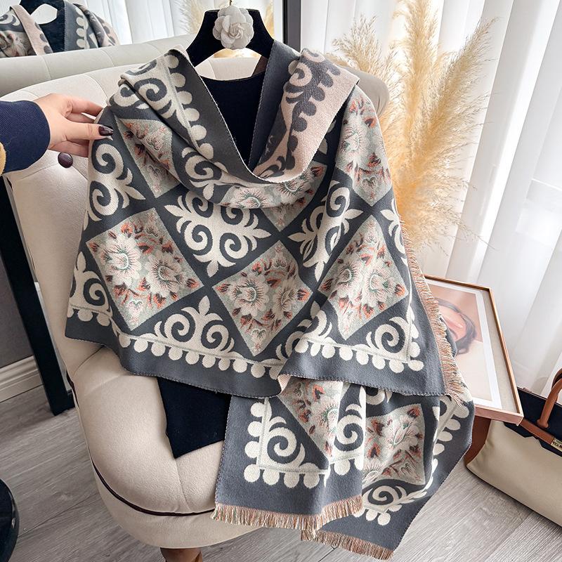 New Autumn and Winter Vintage Two-Tone Patchwork Printed Scarf, Faux Cashmere, Warm and Stylish Neck Wrap, Trendy Large Shawl