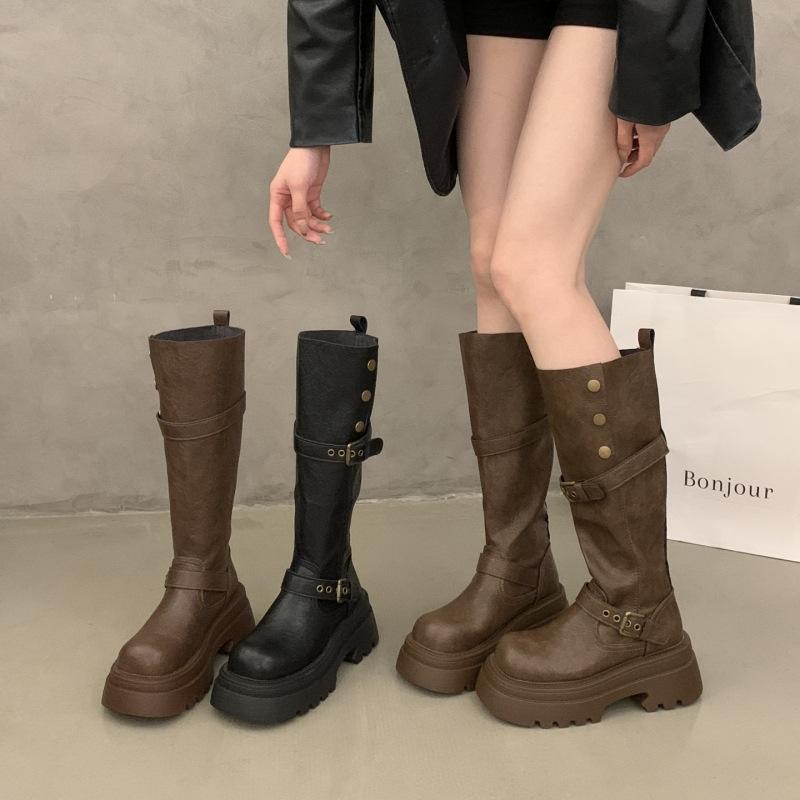 Kleine Männer erhöhen die Körpergröße 7CM Ritterstiefel für Damen im Herbst 2025, aber Kniestiefel, hochhackige Stiefel mit dicker Sohle~