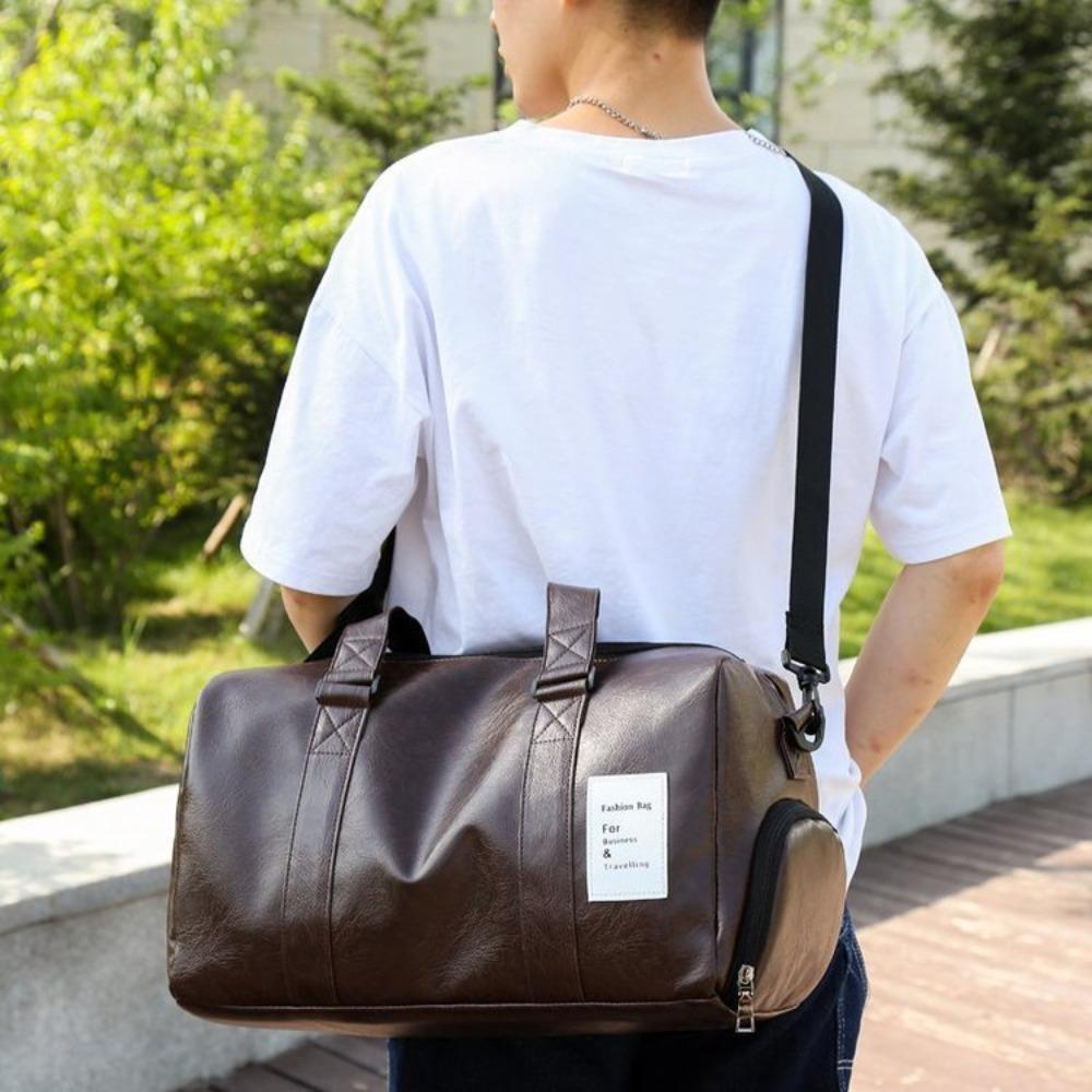 

New Short-distance Travel Bag, Fitness Bag, Wet and Dry Separation, Sports Training Bag, Large-capacity Portable Travel Bag. He is a size 20. коричневый