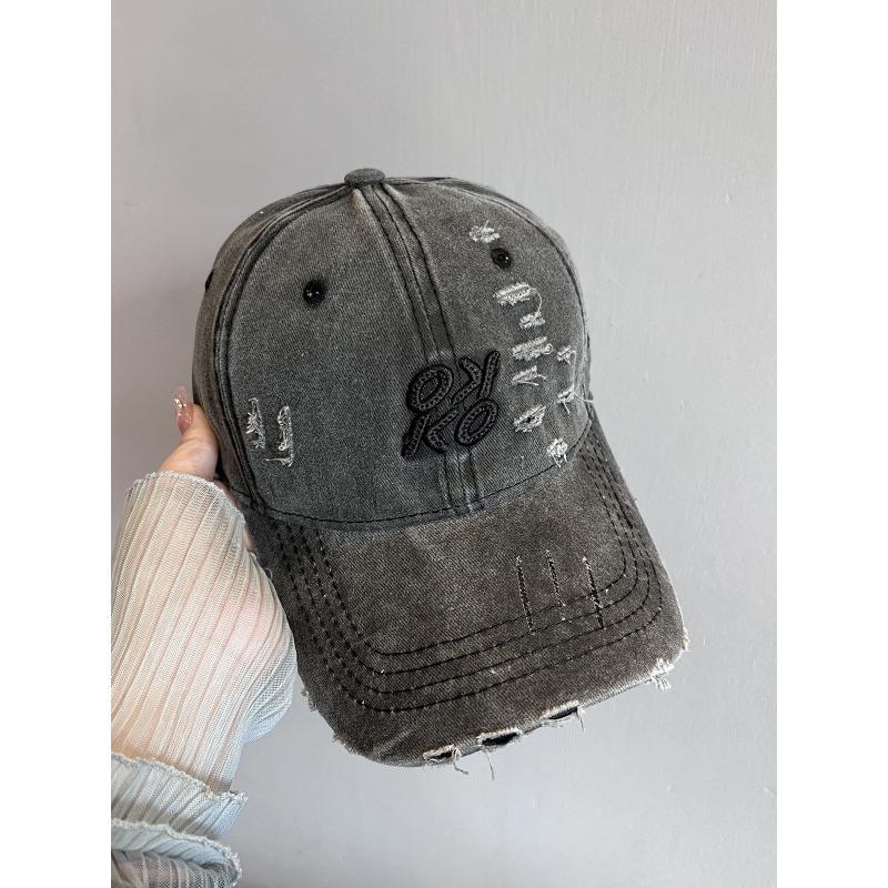 American Retro Ripped Baseball Cap for Women In Spring and Summer New Washing and Old Versatile Baseball Cap Showing Off Their Faces and Small Hats
